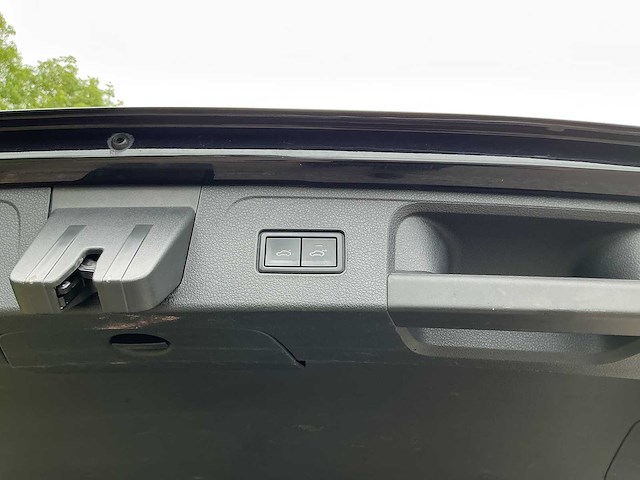 Volkwagen - passat - 2.0 bitdi, 4 motion, r line - car - 2020 - afbeelding 12 van  27