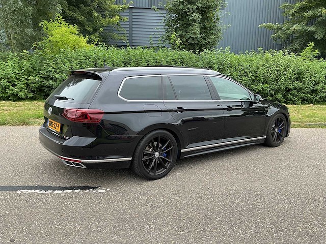 Volkwagen - passat - 2.0 bitdi, 4 motion, r line - car - 2020 - afbeelding 17 van  27