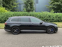 Volkwagen - passat - 2.0 bitdi, 4 motion, r line - car - 2020 - afbeelding 18 van  27