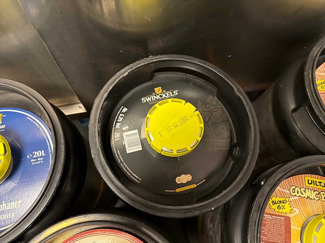 Volle bier fusten (5x) - afbeelding 2 van  3