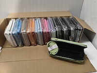 Volle doos met 12x portefeuille/heuptasje - afbeelding 1 van  4