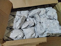 Volle grote doos amazon retouren - afbeelding 1 van  3