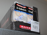 Volle melk naarman. 12 pakken met tht 7-26. - afbeelding 1 van  2