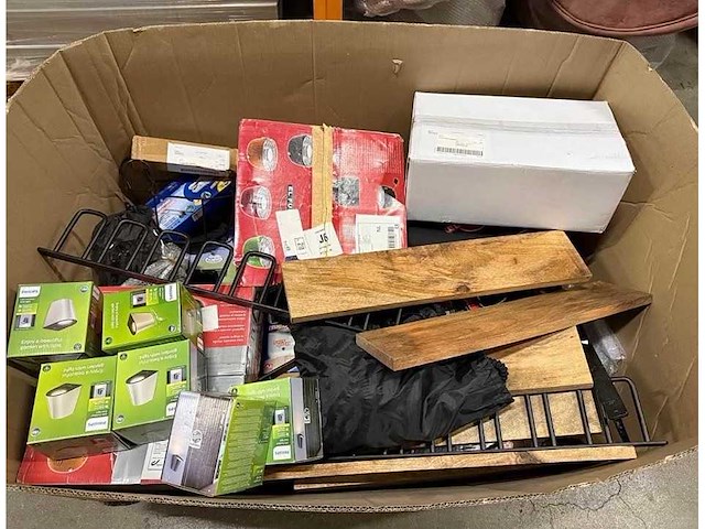 Volle pallet met retouren en overstock - afbeelding 2 van  3