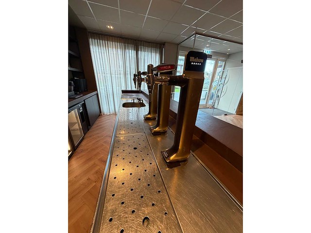 Volledig barmeubel met 3-delige tapkraan en achterwand - afbeelding 7 van  14