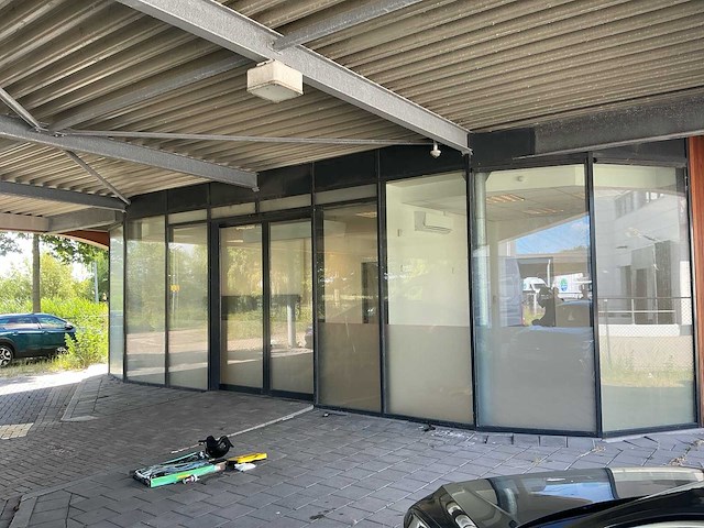 Volledig bedrijfspand met overkapping - afbeelding 6 van  87
