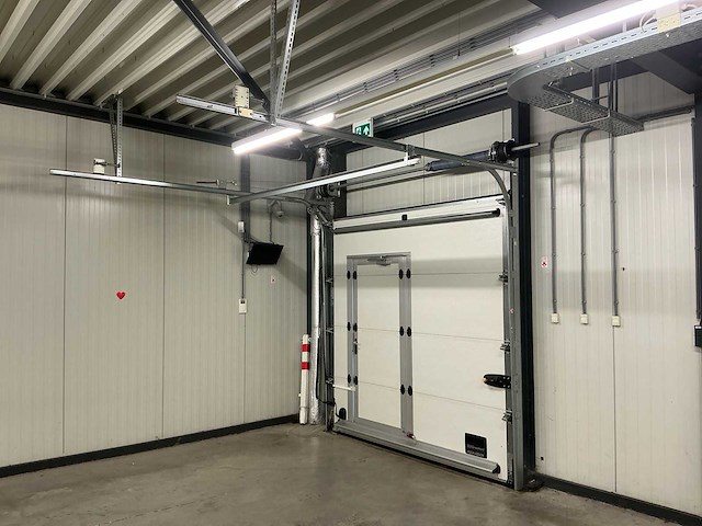 Volledig bedrijfspand met overkapping - afbeelding 50 van  87