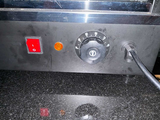 Volledige balie met vitrinekasten - afbeelding 10 van  40