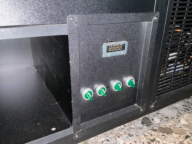 Volledige balie met vitrinekasten - afbeelding 16 van  40