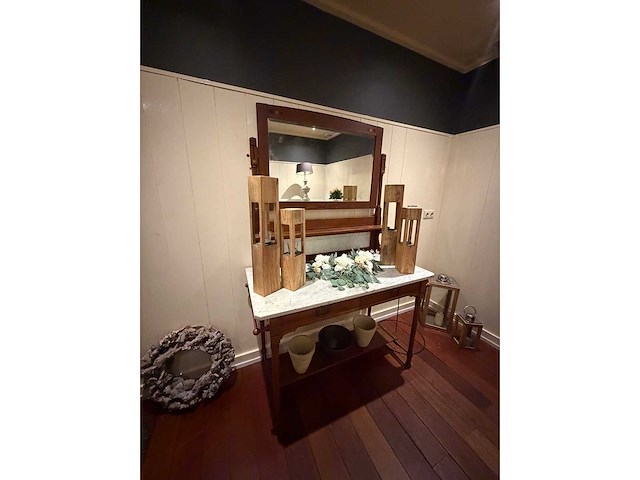 Volledige inhoud bruiloft kamer - afbeelding 2 van  7