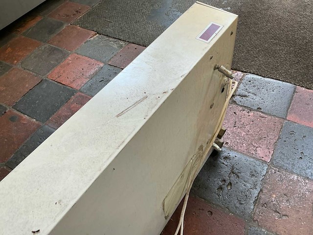 Volledige inventaris barmeubels (faillissement) - afbeelding 38 van  45