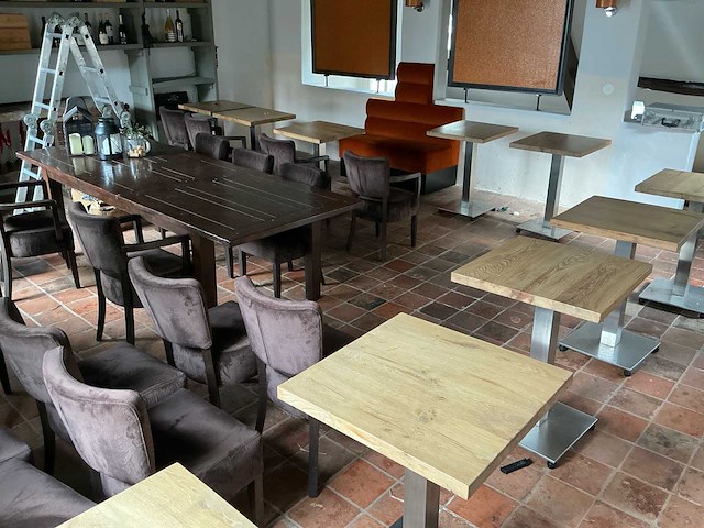 Volledige inventaris barmeubels (faillissement) - afbeelding 34 van  45