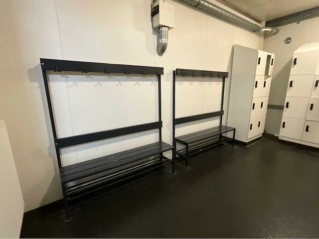 Volledige kleedkamerinrichting - afbeelding 3 van  10