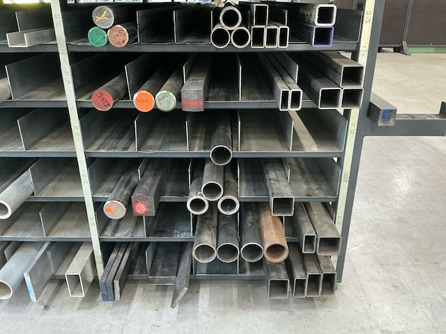 Volledige metaalvoorraad + stelling (aluminium, rvs, messing, staal) - afbeelding 7 van  25