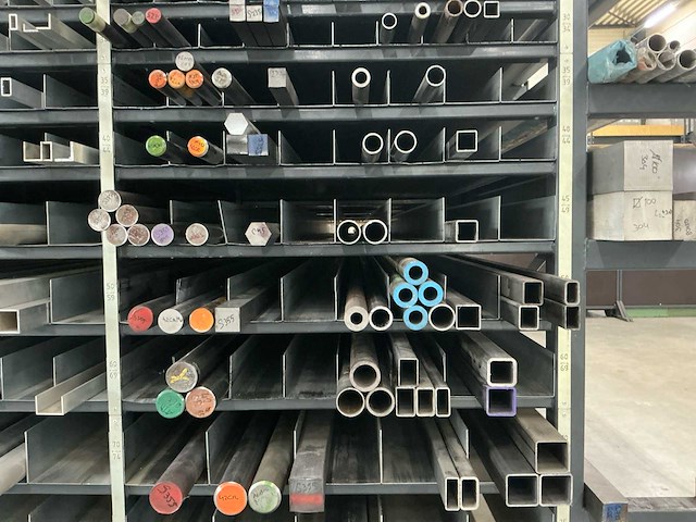 Volledige metaalvoorraad + stelling (aluminium, rvs, messing, staal) - afbeelding 8 van  25