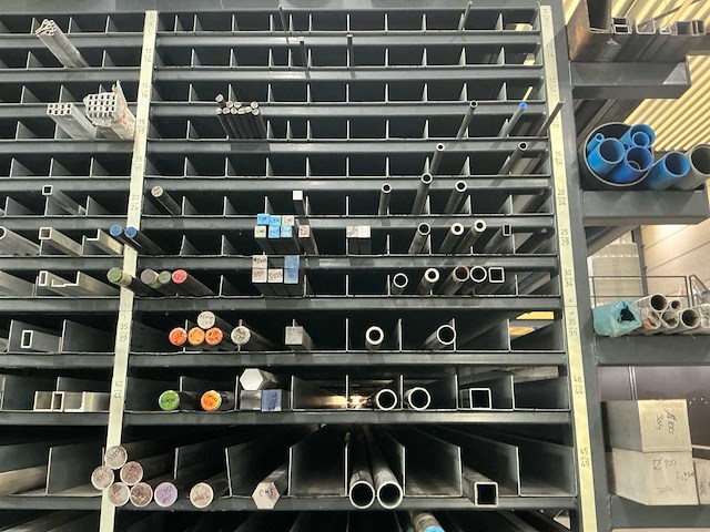 Volledige metaalvoorraad + stelling (aluminium, rvs, messing, staal) - afbeelding 9 van  25