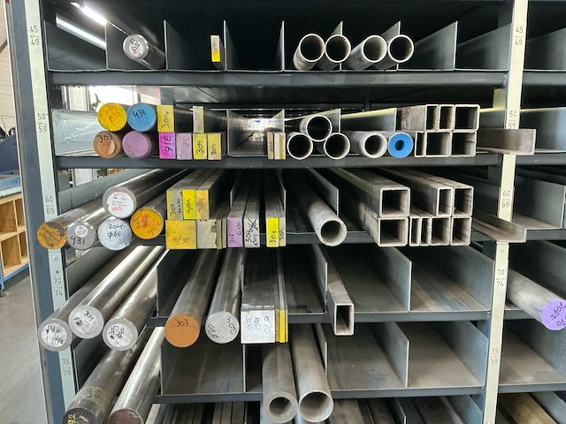 Volledige metaalvoorraad + stelling (aluminium, rvs, messing, staal) - afbeelding 15 van  25