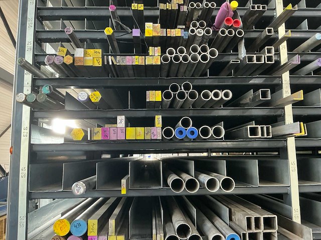 Volledige metaalvoorraad + stelling (aluminium, rvs, messing, staal) - afbeelding 17 van  25
