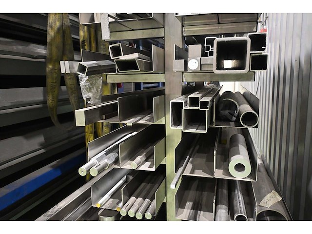Volledige voorraad 304/316 rvs buizen, balken, kokers, strip, etc. inclusief 9-delige rvs stelling - afbeelding 11 van  12