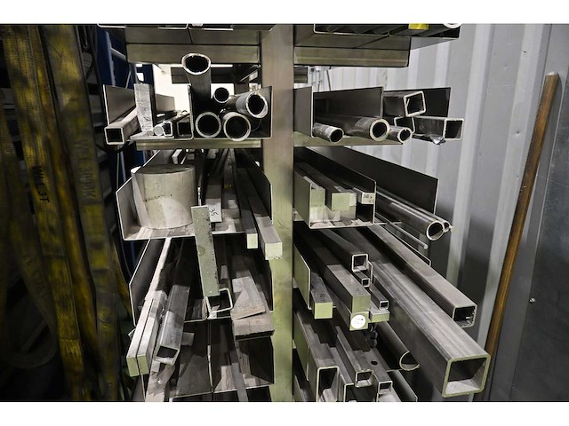 Volledige voorraad 304/316 rvs buizen, balken, kokers, strip, etc. inclusief 9-delige rvs stelling - afbeelding 6 van  9