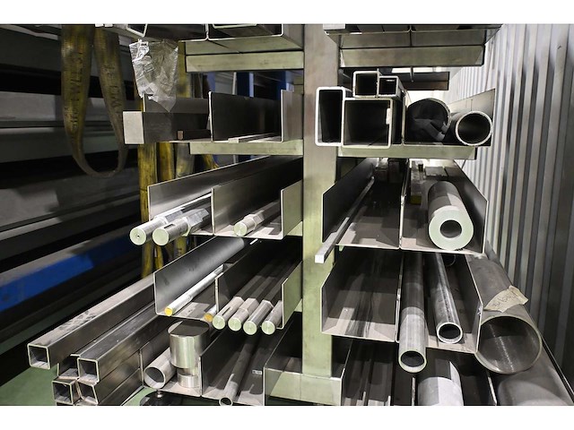 Volledige voorraad 304/316 rvs buizen, balken, kokers, strip, etc. inclusief 9-delige rvs stelling - afbeelding 8 van  9
