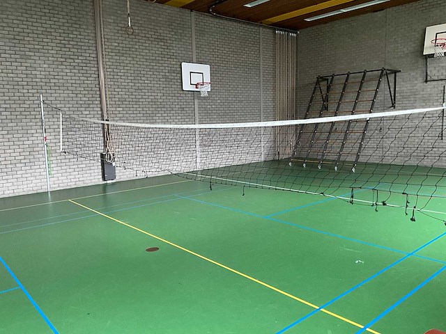 Volleybalnet met wandbevestiging - afbeelding 1 van  5