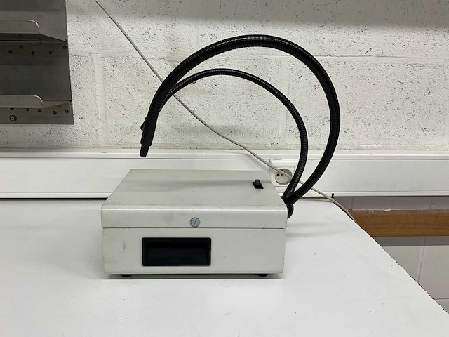 Volpi 5000-1 glasvezellichtbron - afbeelding 3 van  7