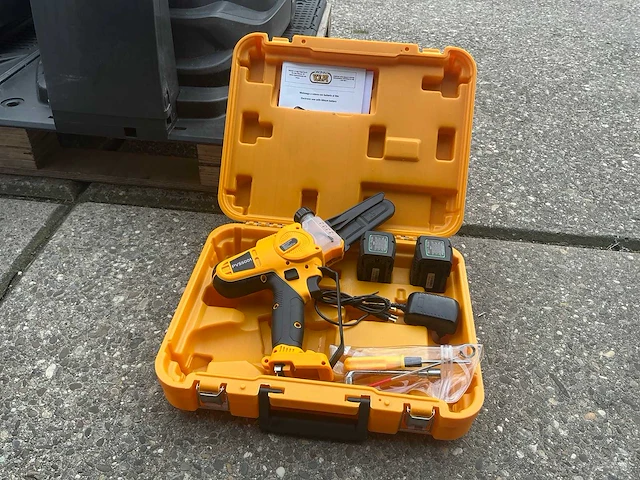 Volpi pvs 5001 accu kettingzaag - afbeelding 1 van  4