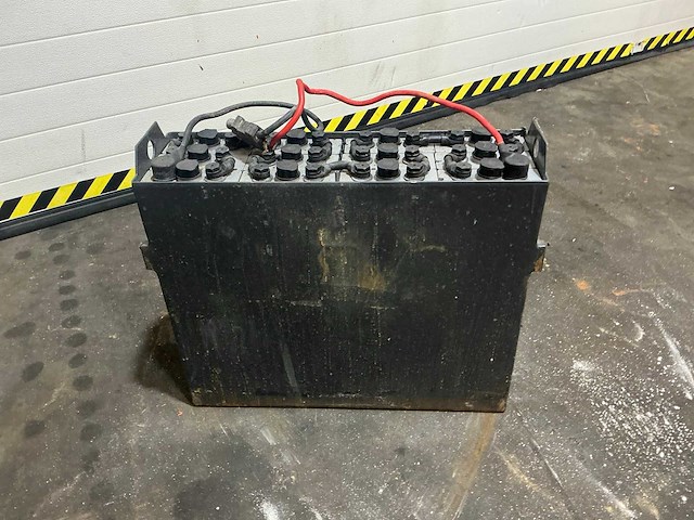 Volta 24 volt ty21 tractieaccu - afbeelding 1 van  7