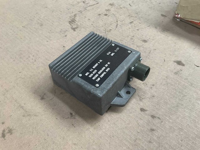 Voltage regulator (3x) - afbeelding 2 van  6