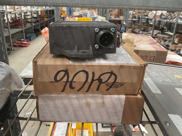 Voltage regulator (3x) - afbeelding 6 van  6