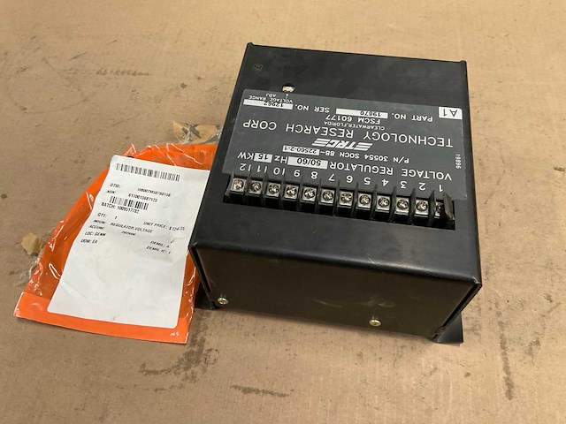 Voltage regulator unit - afbeelding 1 van  1