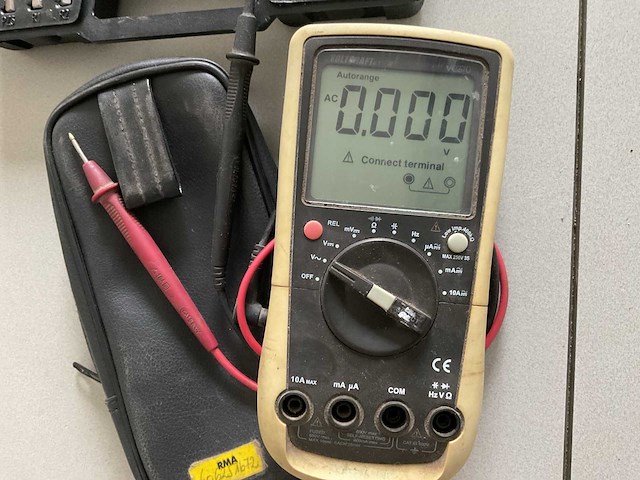 Voltcraft + bosch multimeter + boormachine - afbeelding 1 van  2