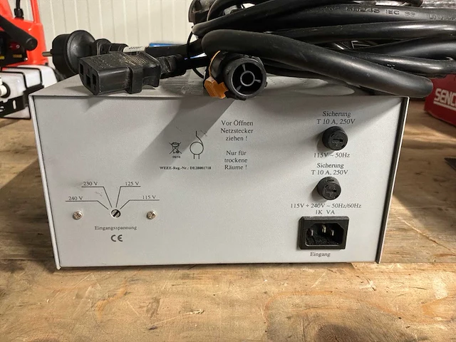 Voltcraft transformator - afbeelding 2 van  2
