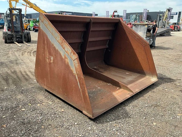 Volume bak 2550mm passend merlo voorzetapparatuur - afbeelding 8 van  10