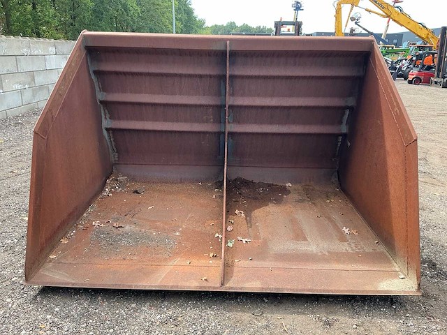 Volume bak 2550mm passend merlo voorzetapparatuur - afbeelding 9 van  10