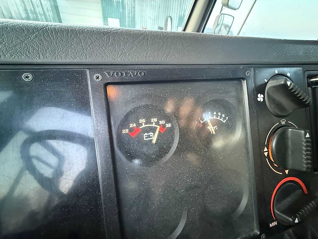 Volvo - 1995 - - vrachtwagen - afbeelding 7 van  20