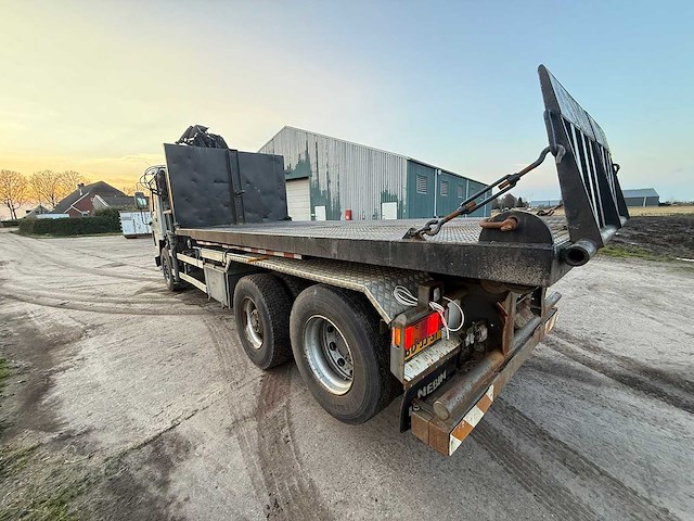 Volvo - 1995 - - vrachtwagen - afbeelding 16 van  20