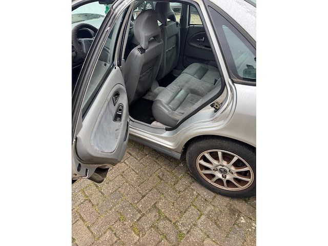 Volvo - 2000 - s40 - 1.8 europa - personenauto - afbeelding 12 van  14