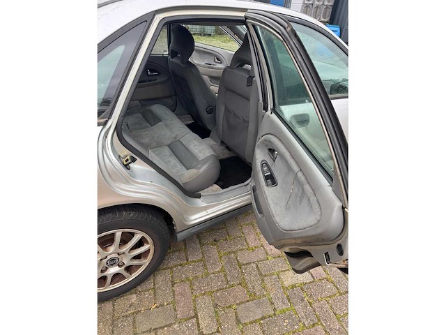 Volvo - 2000 - s40 - 1.8 europa - personenauto - afbeelding 8 van  14