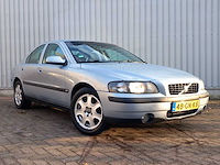 Volvo - 2001 - s60 - 2.4- automaat - personenauto - afbeelding 1 van  16