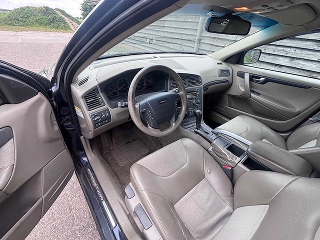 Volvo - 2001 - v70 cross country - 2.4 t comfort line - personenauto - afbeelding 27 van  28