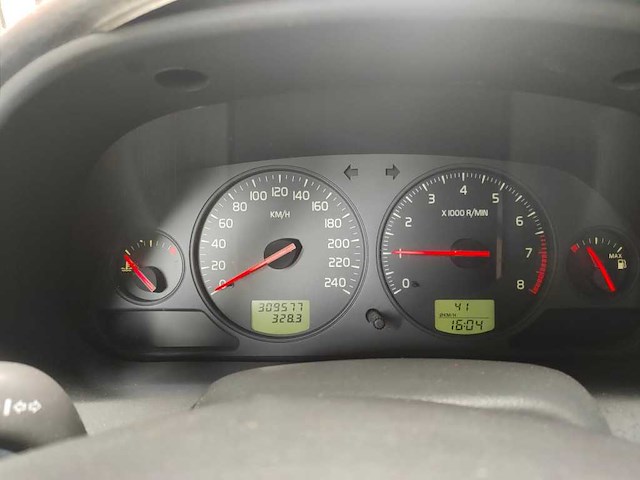 Volvo - 2002 - v40 - 1.8 europa - 15-jz-bg - afbeelding 6 van  15