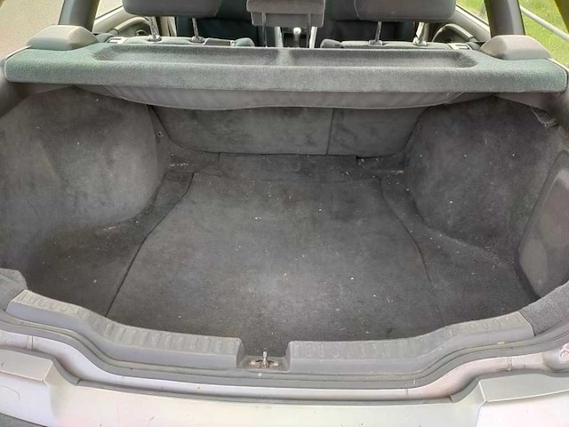 Volvo - 2002 - v40 - 1.8 europa - 15-jz-bg - afbeelding 15 van  15