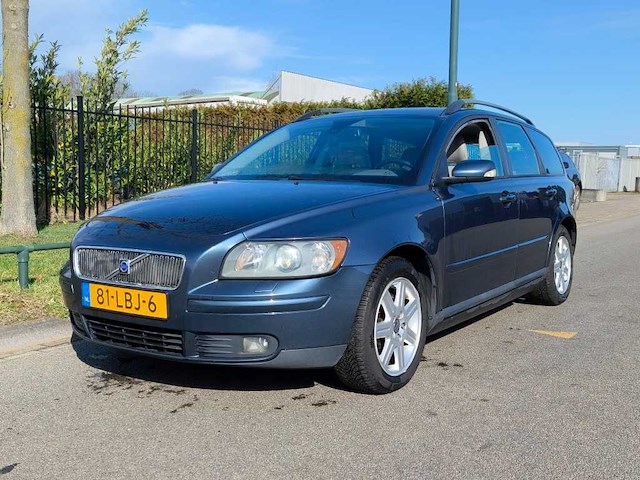 Volvo - 2004 - v50 - 2.4i - 81-lbj-6 - afbeelding 1 van  20