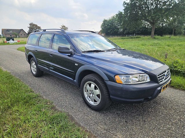 Volvo - 2004 - xc70 - 2.5 t gtr.comfort l. - 90-nr-gg - personenauto - afbeelding 3 van  10