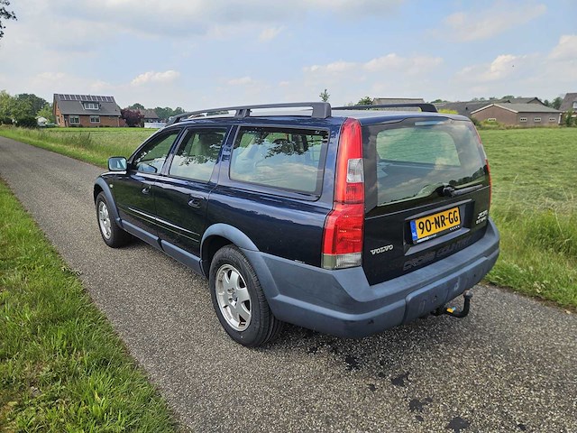 Volvo - 2004 - xc70 - 2.5 t gtr.comfort l. - 90-nr-gg - personenauto - afbeelding 4 van  10