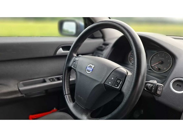Volvo - 2005 - v50 - 1.8 elite - 81-rn-rk - afbeelding 2 van  14