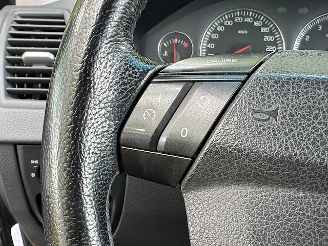 Volvo - 2005 - xc90 - 2.5 t momentum - j-162-ff - afbeelding 6 van  22