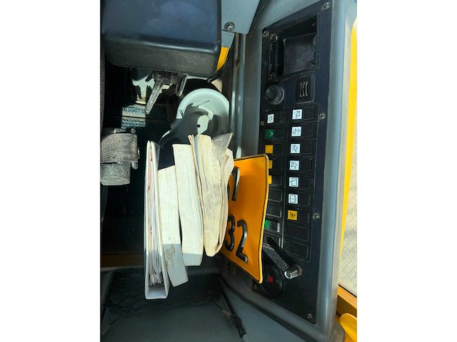 Volvo - 2006 - l70e - shovel - afbeelding 13 van  29